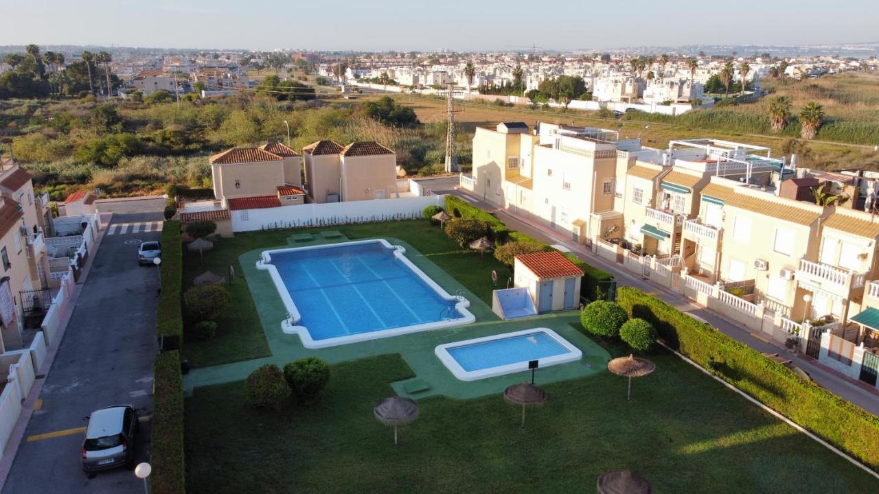 Holiday House Torrevieja Eksteriør bilde